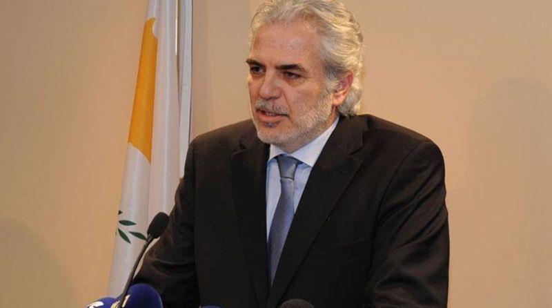 Κομισιόν: Αλληλεγγύη προς την Ελλαδα απο τον αρμόδιο επίτροπο