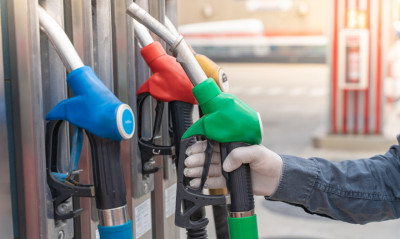 Aγορά καυσίμων: Δείχνει «άμυνες» παρά το ράλι τιμών