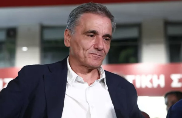 Τσακαλώτος: Ο Κασσελάκης επιθυμεί τη…στροφή Τσίπρα, χωρίς τα χαρίσματά του