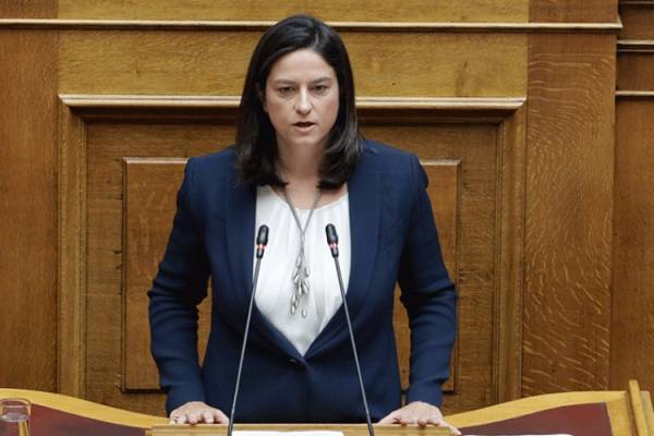 Κεραμέως: Μακάρι να μην χρειαστεί να εφαρμοστεί ποτέ το «άσυλο»