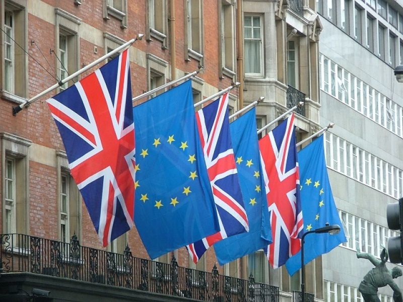 Το 55% των Βρετανών λέει "ναι" στην Ευρωπαϊκή Ένωση