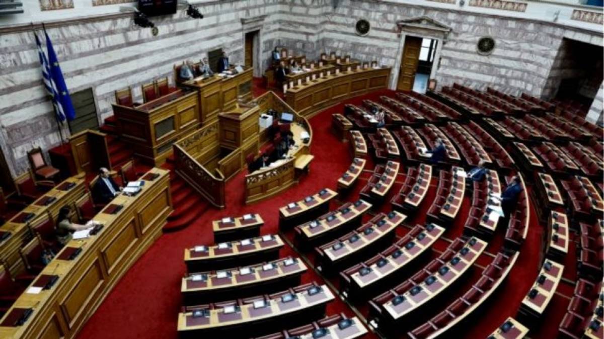 Βουλή: Τέσσερα νέα κρούσματα Covid-19