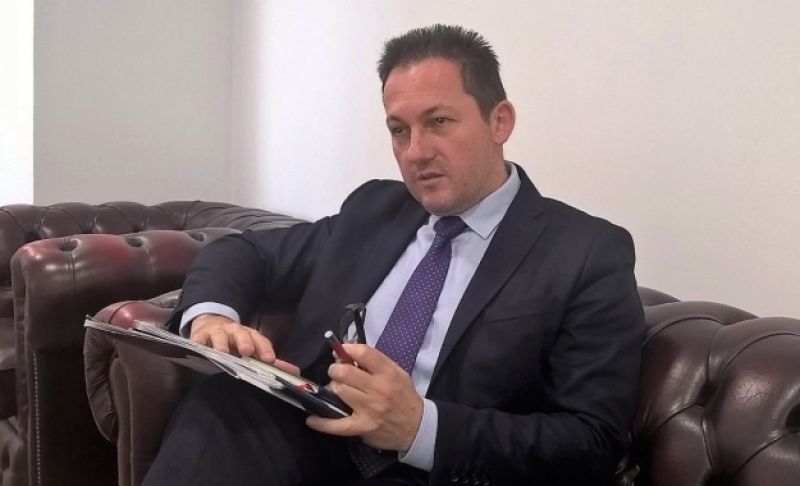 Πέτσας: Είμαστε στον πάτο, χρειάζεται φιλελεύθερη επανάσταση