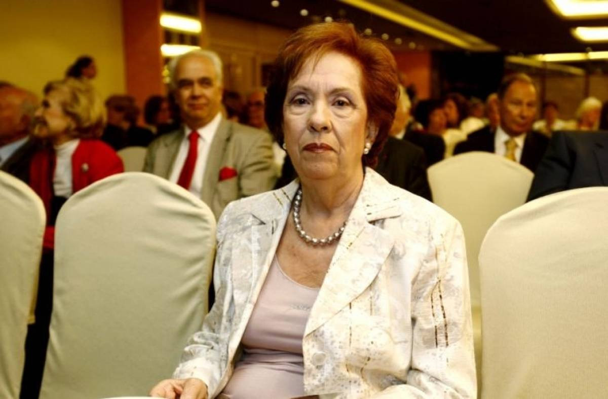 Πέθανε η Άννα Ψαρούδα Μπενάκη
