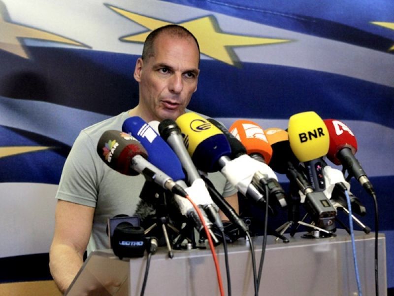 Παραίτηση Βαρουφάκη: «Μεγαλειώδες το “ΟΧΙ” του ελληνικού λαού»