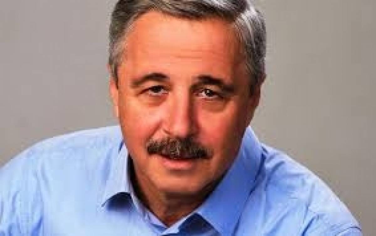 Γιάννης Μανιάτης: Διαπλεκόμενοι ή ανίκανοι;