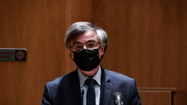Ο Τσιόδρας «βλέπει» το τέλος της επείγουσας φάσης της πανδημίας