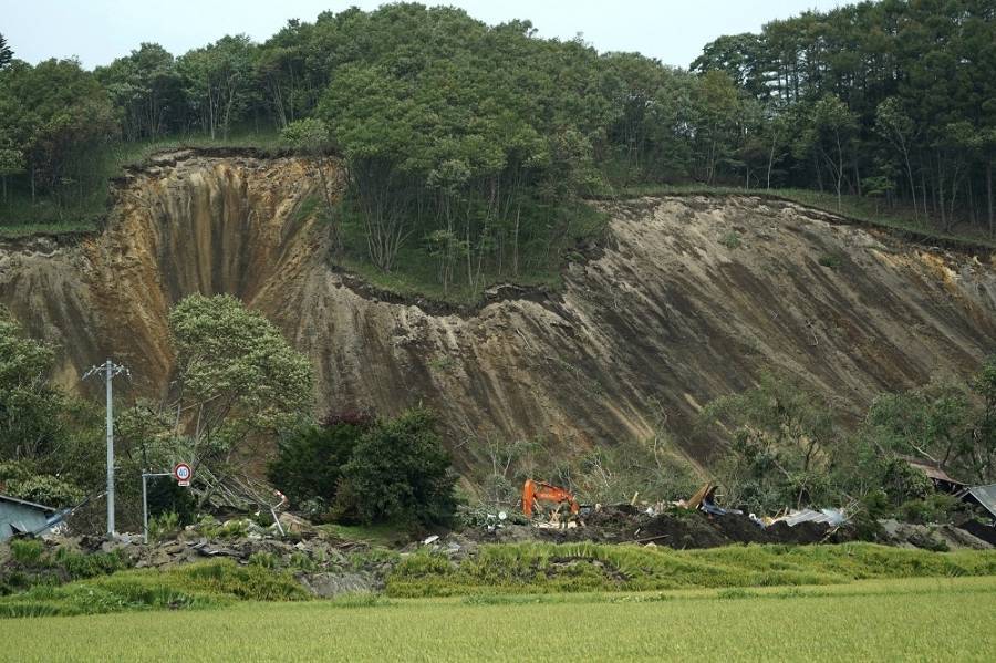 Ιαπωνία: Στους 16 οι νεκροί από τον σεισμό