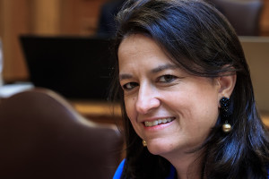 Κεραμέως: Θέμα του Χατζηδάκη η επαναφορά 13ου και 14ου μισθού