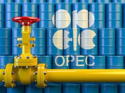 «Καμπανάκι» OPEC+ για μεγαλύτερο πλεόνασμα πετρελαίου το 2022