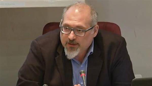 Θωμαΐδης: Yπόστρωμα για μεταλλάξεις οι μη εμβολιασμένοι