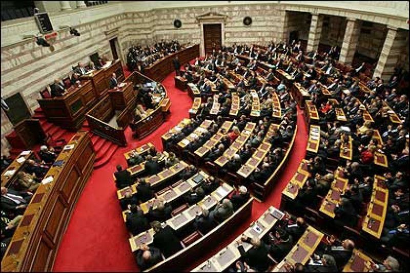 Υπερψηφίστηκε επί της Αρχής το Ασφαλιστικό - ψηφοφορία θρίλερ επί των άρθρων