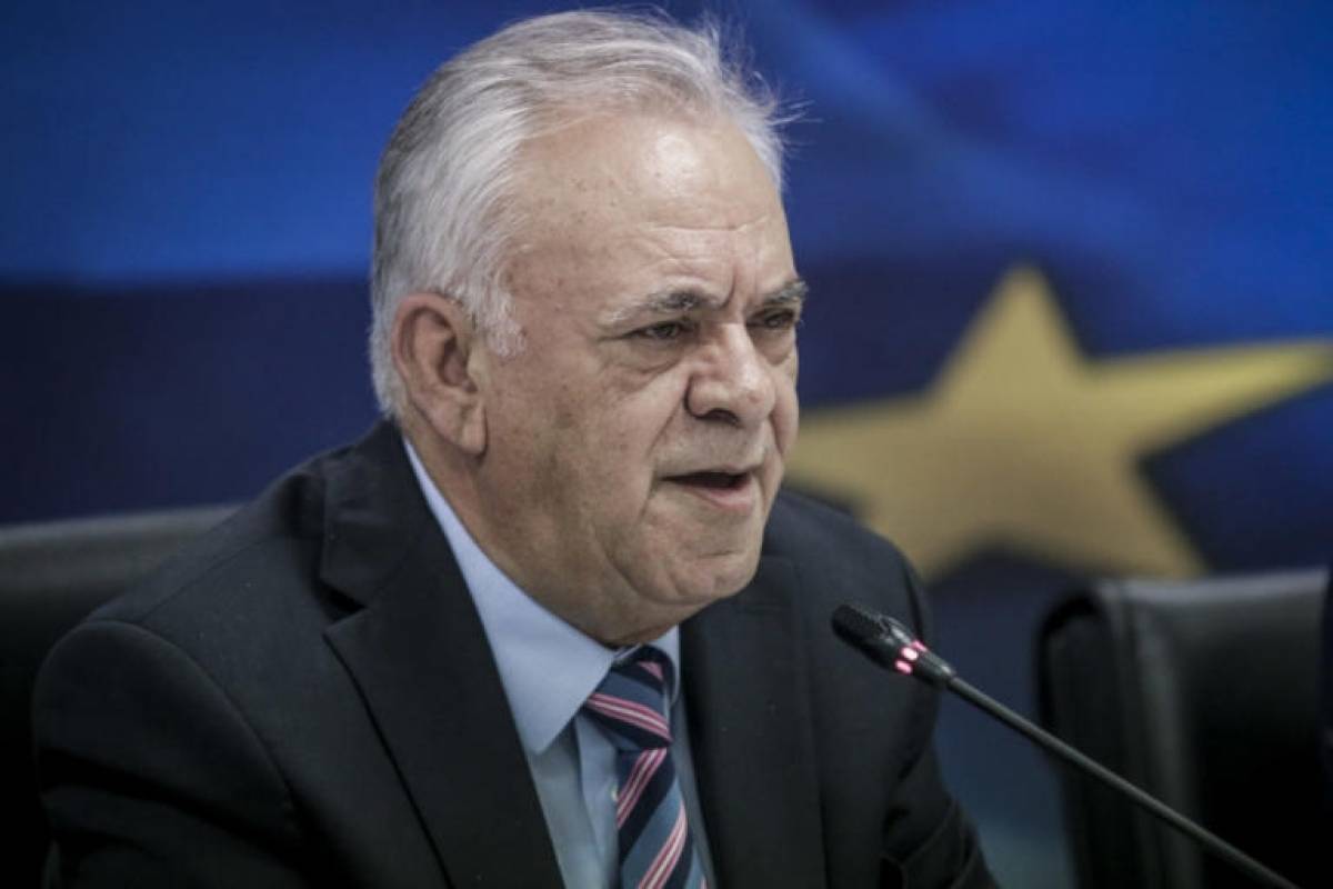 Δραγασάκης: Ο κ.Στουρνάρας προσφέρει μικροεκδουλεύσεις στον κ.Μητσοτάκη