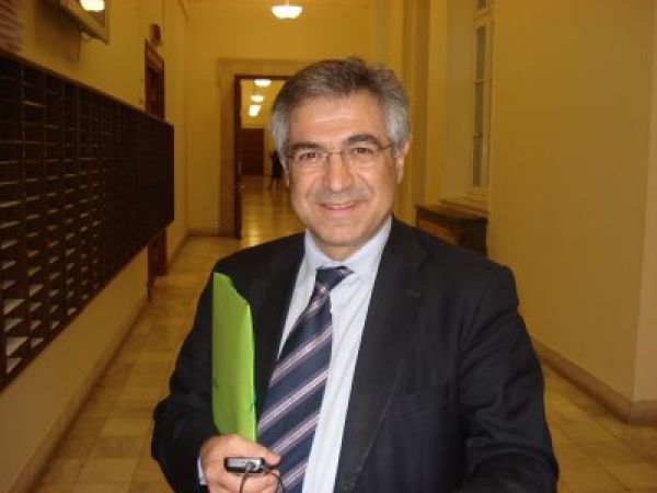 Ελεύθερος με εγγύηση ενός εκατομμυρίου ευρώ ο Μ. Καρχιμάκης, αλλά ο πρώην υπουργός επικαλέστηκε τα ισχνά οικονομικά του...