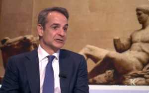 Διπλή στόχευση Μητσοτάκη στο Λονδίνο: Επενδυτές και Γλυπτά του Παρθενώνα