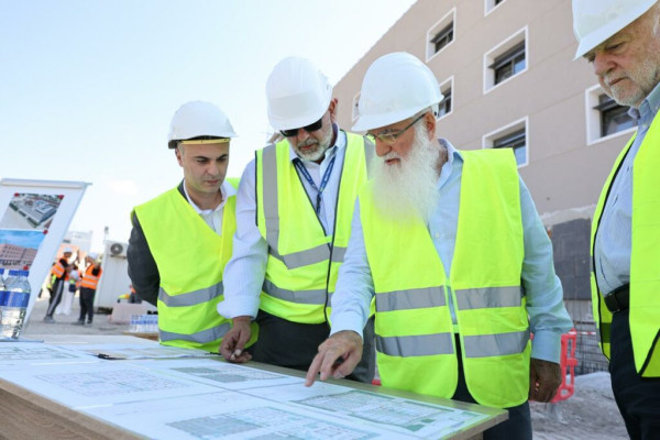 Επίσκεψη του Ιβάν Σαββίδη στις εγκαταστάσεις του ΟΛΘ