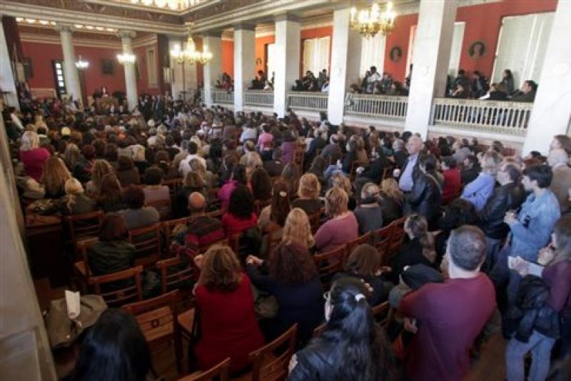 Σκληρό μπρα ντε φερ Αρβανιτόπουλου - διοικητικών υπαλλήλων