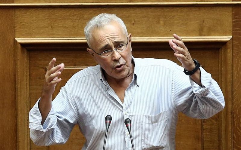 Ζουράρις: Δεν είναι... βασικό θέμα το Σκοπιανό!