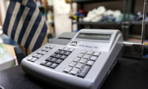 Ταμειακές μηχανές: «Καμπανάκι» για 171.000 επιχειρήσεις για την αποστολή στοιχείων