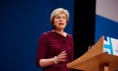 Μέι: Εμπιστευτείτε με για να ολοκληρώσω το Brexit!