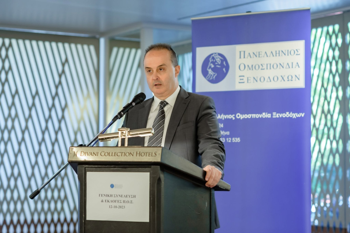 ΠΟΞ: Άμεσα μέτρα για τις πολύωρες ουρές στα σύνορα – «Όνειδος για τη χώρα η ταλαιπωρία των τουριστών»