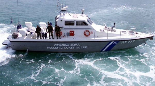 Σε εξέλιξη η περισυλλογή 408 παράτυπων μεταναστών σε θαλάσσια περιοχή δυτικά της Κρήτης