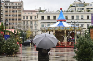 Ισχυρή κακοκαιρία «χτύπησε» την Αττική: Πλημμύρες και προβλήματα στην κυκλοφορία