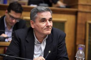 Τσακαλώτος- Μεσοπρόθεσμο: Έρχεστε στη Βουλή και δεν μας λέτε τίποτα