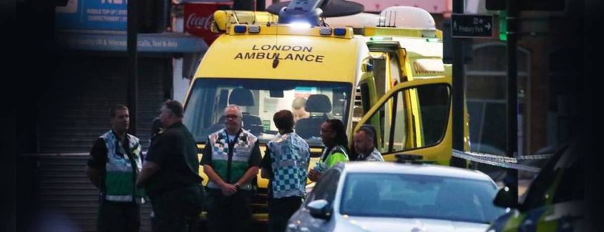 Επίθεση με μαχαίρι κοντά στα κυβερνητικά γραφεία στο Λονδίνο