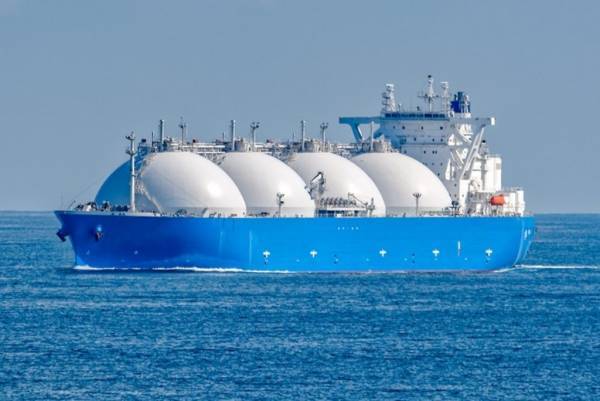 Η COSCO Shipping παραγγέλνει πλοία LNG για $554 εκατ.