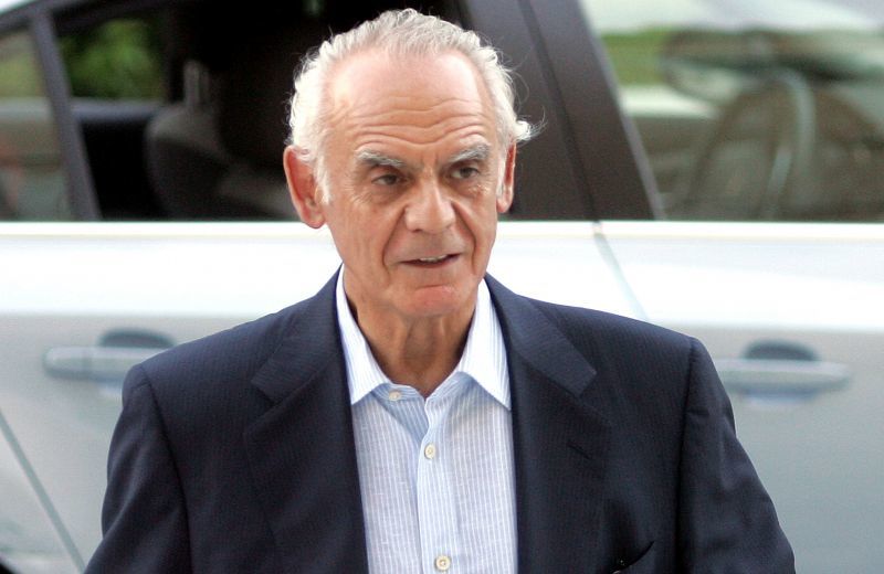 Η πρώτη βόλτα του Άκη Τσοχατζόπουλου-Στο πλευρό του η Β.Σταμάτη
