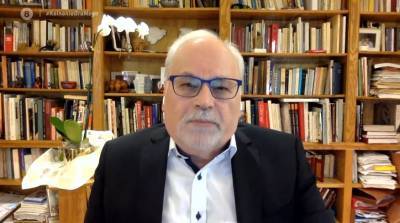 Καθηγητής Παυλάκης από τις ΗΠΑ: Αυτοκτονία το άνοιγμα της αγοράς