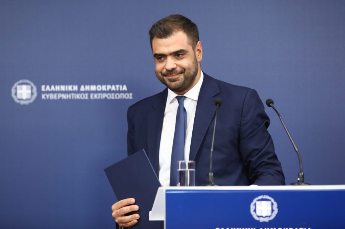 Μαρινάκης: Εξηγήσεις για τον ανασχηματισμό, αποστάσεις από Συρίγο