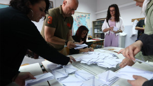 Exit Poll: Πώς σχολιάζουν Associated Press-Reuters τα αποτελέσματα