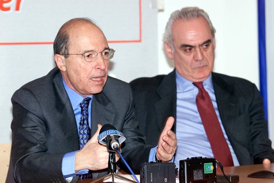 18 Ιανουαρίου 1996: Όταν ο Σημίτης νίκησε τον Άκη