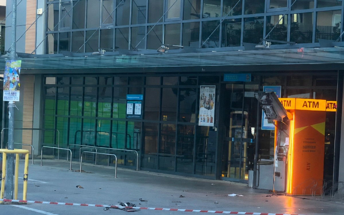 Βριλήσσια: Ανατίναξαν ΑΤΜ και άρπαξαν τις κασετίνες με τα χρήματα