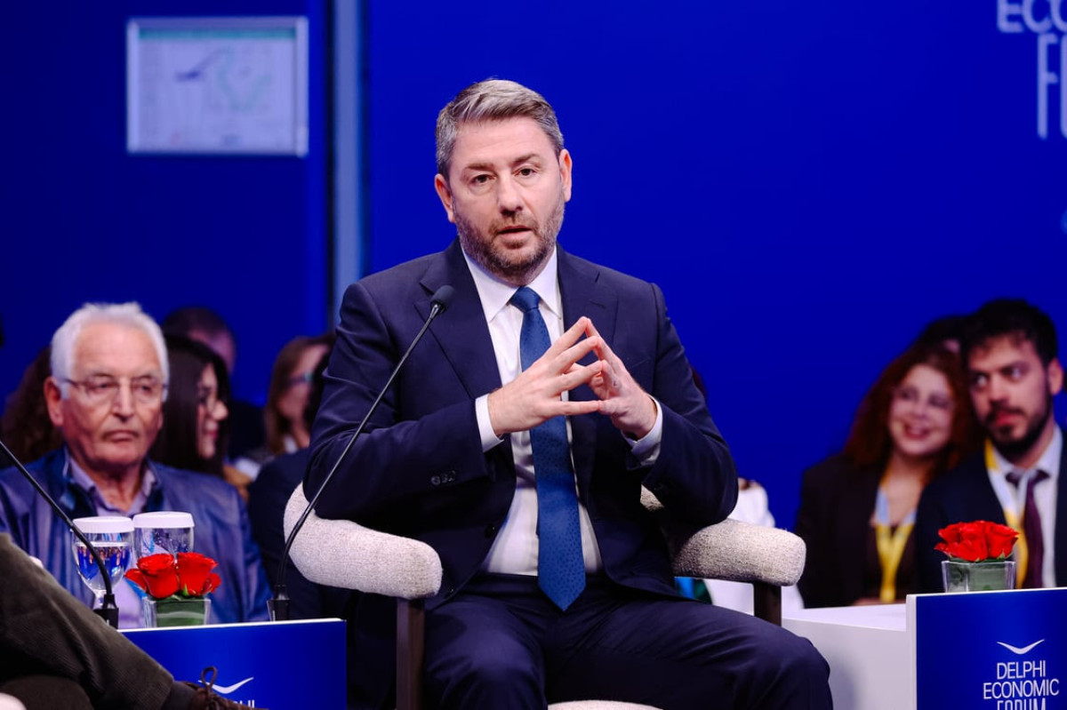 Ανδρουλάκης στο «R»: Πρόσωπα που έχουν κριθεί δεν μπορούν να φέρουν πολιτική αλλαγή – Δεσμεύομαι για ουσιαστική λειτουργία του κράτους