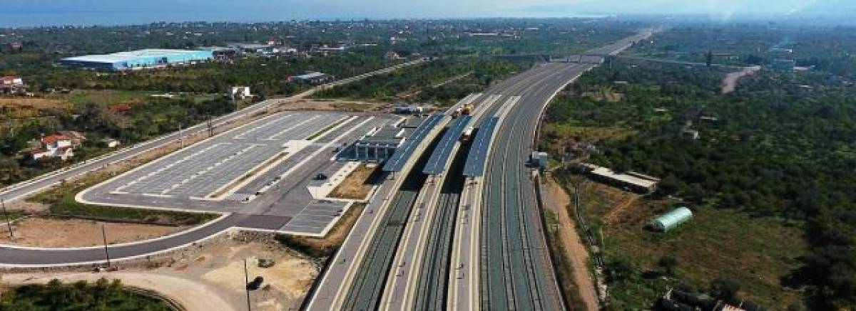 Mytilineos: Aύριο τα εγκαίνια της νέας σιδηροδρομικής γραμμής Κιάτο-Ροδοδάφνη Αιγίου