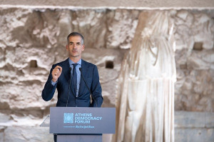 Μπακογιάννης: Οι Αθηναίοι είναι τα «αφεντικά»- Μαζί τους υπογράφω συμβόλαιο