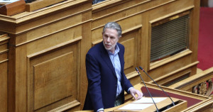 Γερουλάνος: Είναι αδιανόητο να υπάρχουν ακόμη αφύλακτες διαβάσεις στο κέντρο της Αθήνας