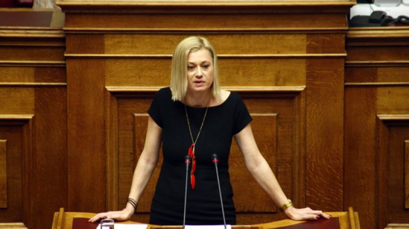 Επέστρεψε στο δημόσιο η Ραχήλ!