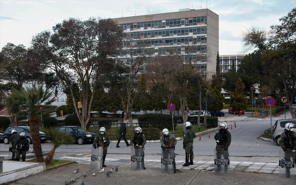 ΕΛ.ΑΣ. για ΑΠΘ: Αναζητούνται αυτοί που προκάλεσαν φθορές στα τουρνικέ