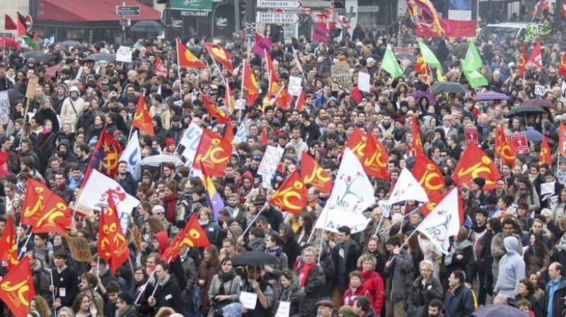 Γαλλία: Στους δρόμους 1,3 εκατ. διαδηλωτές στις κινητοποιήσεις