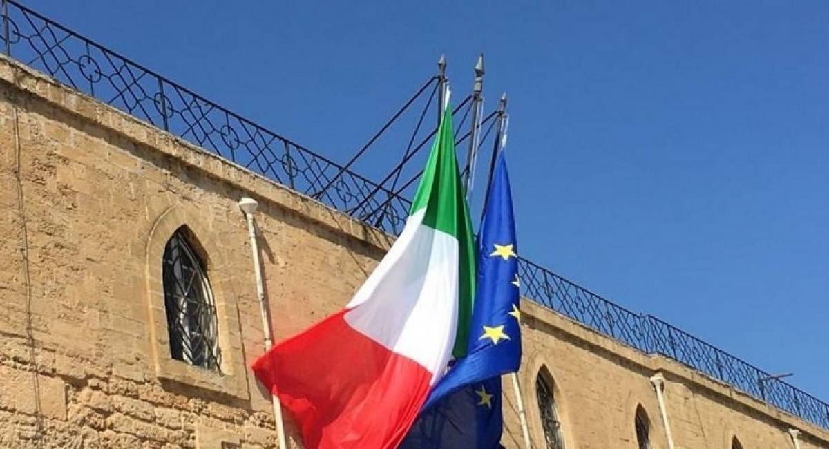 DW: Προς εκτόνωση η κόντρα Ρώμης-Βρυξελλών