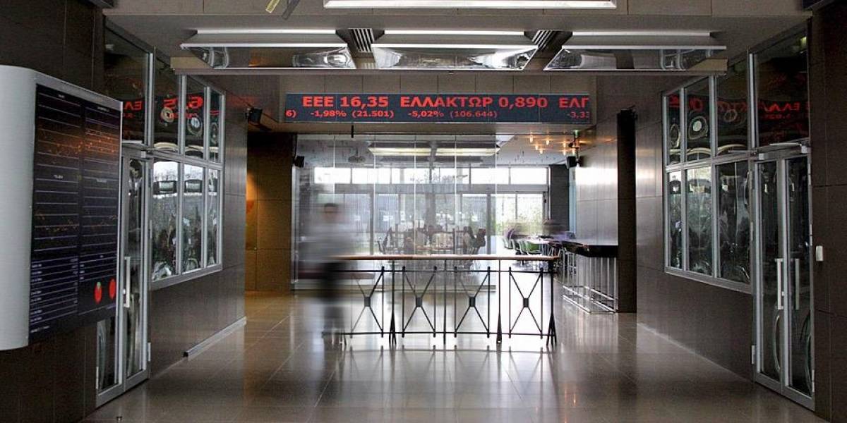 Οι λόγοι που έστειλαν το Χρηματιστήριο σε χαμηλό ενάμιση έτους