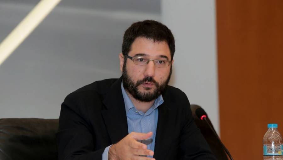 Ηλιόπουλος: Η κυβέρνηση Μητσοτάκη παίζει τη δημόσια υγεία στα ζάρια