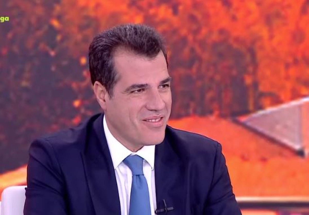 Σε γραμμή Άδωνι ο Πλεύρης για την οπλοκατοχή – Οι «αστερίσκοι»