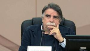 Βατόπουλος:Δεν μπορώ να πω εάν θα γίνουν παρελάσεις ή όχι