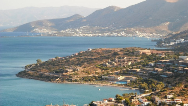 Περιζήτητα τα εξοχικά στην Ελλάδα