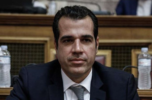 Πλεύρης: Δεν μας τρομάζει κάποια παραλλαγή- Παραμένουν ελλείψεις στα εισπνεόμενα